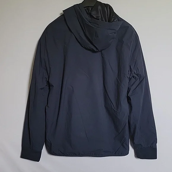NWT Jos. A. Bank Navy Windbreaker Jacket Sleek Lightweight Design - Picture 2 of 10